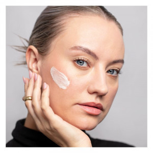 Crema pentru fata Antipodes Rejoice Light Facial Day Cream, 60 ml - Img 3