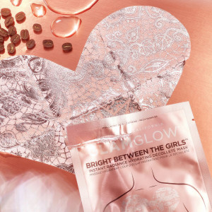 Masca hidratanta pentru bust, pentru iluminare instantanee Glamglow Bright Between The Girls - Img 3