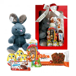 Pachet GiftDay , Iepuras de plus gri 31cm, Prajitura Casei Alka 350g, Iepuras de ciocolata Heidi 45g, Kinder delice si trei oua Kinder Surprise in punga cadou