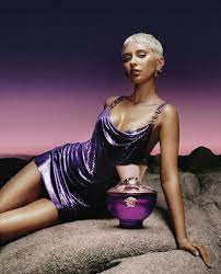 Set cadou Versace Dylan Purple, Femei, 50 ml Apa de Parfum, 50 ml Lotiune de Corp, 50 ml Gel de dus  2