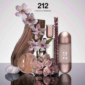 Apa de parfum Carolina Herrera 212 Vip Rose,Femei
