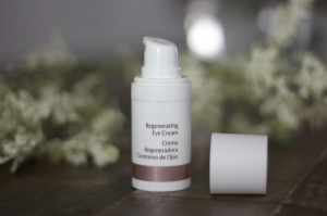 Crema pentru ochi Dr Hauschka, Regenerating, 15 ml - Img 2