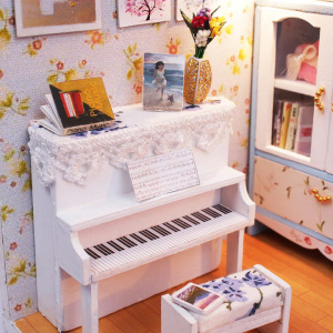 Kit Casuța DIY in Miniatura Hemiola’s - Set Complet cu Mobilier si Accesorii