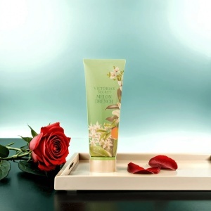 Lotiune de corp Victorias Secret, Melon Drench, 236 ml 
