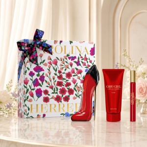 Set cadou Carolina Herrera Very Good Girl, Apa de Parfum, 80 ml + 10 ml si Lotiune de corp, 100 ml