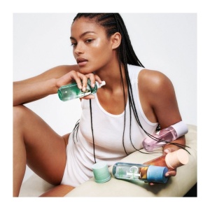 Spray de corp Calvin Klein Nude Vanilla, Unisex, 236 ml