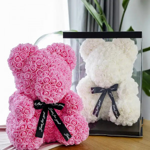 ursulet floral decorat manual din trandafiri