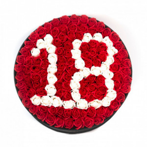 Aranjament floral personalizat cu numere, cutie rotunda neagra cu 75 trandafiri de sapun - Img 2