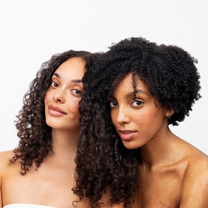 Crema de par Maria Nila, Coils & Curls, Hair Leave-In Cream Treatment, Curl Defining, 100 ml