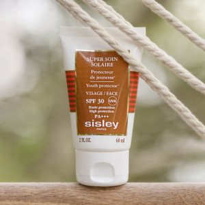 Crema protectie solara Sisley Super Soin Solaire Visage Spf30, 60 Ml - Img 2