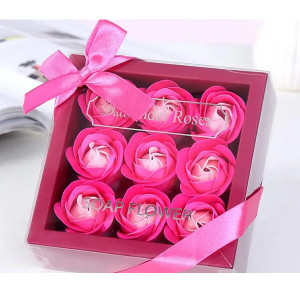 Cutie Lovebirds cu 9 trandafiri de sapun, fucsia