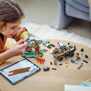 Lego City Camionul off-road al unui explorator al junglei 60426, 6 ani+, 314 piese - Img 2