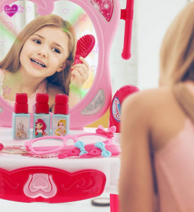 Masuta de toaleta My Magic Princess cu lumini și sunete, baghetă magică și set de accesorii cosmetice