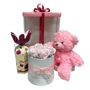 Pachet Magic, Aranjament floral, Ursulet de plus si Praline Heidi