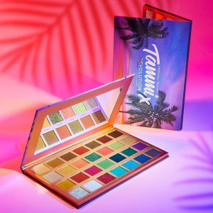 Paleta de fard de pleoape Makeup Revolution X Tammi Tropical Twilight 2
