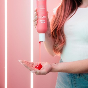 Sampon nuantator Milkshake Pink Lemonade, pentru par blond