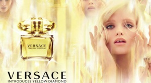 Set Cadou Versace Yellow Diamond, Femei, Apa de Toaleta 90 ml + Gel de dus, 100 ml + Lotiune de corp, 100 ml + geanta - Img 3