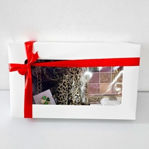 Set Nocturna cu esarfa, Fard de pleoape Eveline Look Up, lotiune de corp si brosa martisor