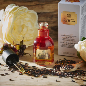 Ulei pentru față intens revitalizant Oils of Life, The Body Shop, 30 ml