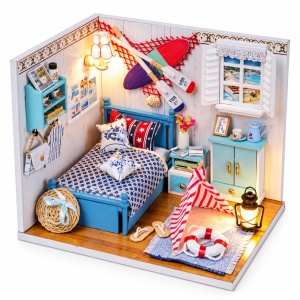 Casuta miniaturala DIY, camera cu tematica marina, mobilier si iluminare LED