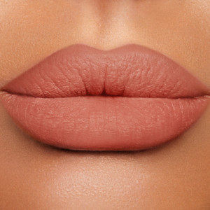 Creion de buze Charlotte Tilbury Lip Cheat