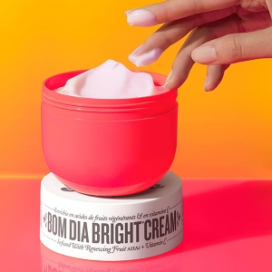 Crema hidratanta de corp Sol De Janeiro Bom Dia Bright Cream, 240 ml