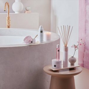 Exfoliant pentru corp The Ritual of Sakura Body Scrub, 250 ml
