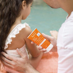 Lotiune fara parfum Intense Protect Avene SPF 50+ - Img 3