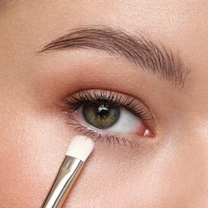 Pensula precisa pentru aplicarea umbrelor Eveline Cosmetics - Img 2