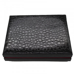 Set cadou pentru barbati VLV, cutie cu 3 articole practice, portofel, curea si accesoriu inedit pentru chei, 27x22 cm, Negru - Img 2