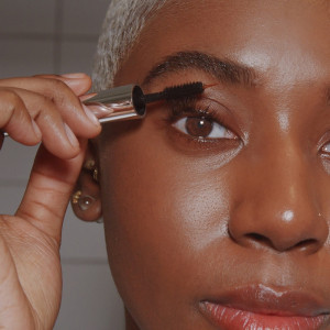 Tratament puternic de întărire a genelor Peter Thomas Roth Lashes To Die For Turbo Conditioning Lash Enhancer 4.7 Ml - Img 4