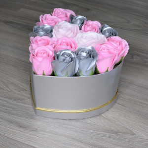 Aranjament floral Intimissimo cutie inima cu 15 trandafiri sapun - Img 3