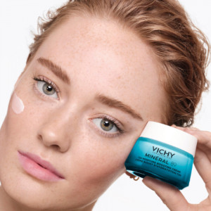 Crema intens hidratanta 72h pentru toate tipurile de ten Vichy Mineral 89, 50 ml - Img 2