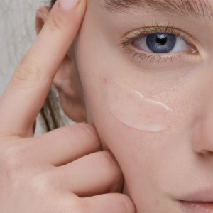 Crema pentru piele grasa cu imperfectiuni severe Ivapur A.I Akne-Syt, Ivatherm
