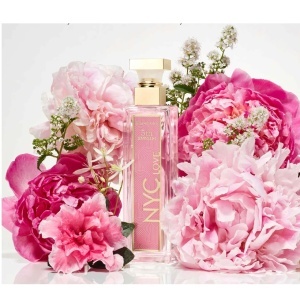 Elizabeth Arden 5th Avenue NYC Love, Apa de Parfum
