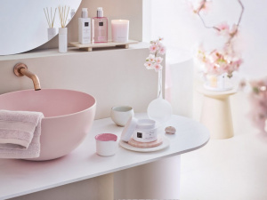 Exfoliant pentru corp The Ritual of Sakura Body Scrub, 250 ml