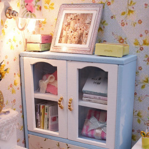 Kit Casuța DIY in Miniatura Hemiola’s - Set Complet cu Mobilier si Accesorii
