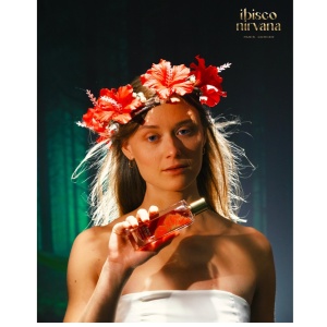 Paris Corner Ibisco Nirvana este o apă de parfum unisex care capturează esența sofisticării și a senzualității printr-o combinație intrigantă de note fructate, florale și de bază opulente.