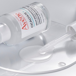 Ser reparator pentru fata Avene Cicalfate+, 30 ml