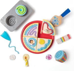 Set aniversar din lemn Melissa & Doug Blue’s Clues – tort de joaca cu 38 de piese