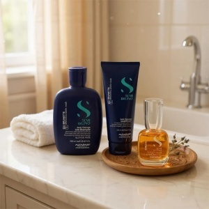 Set pentru neutralizarea tonurilor de portocaliu Alfaparf Milano Semi Di Lino Brunette, Sampon 250 ml + Balsam 200ml + Ulei iluminator Cristalli Liquidi, 15 ml