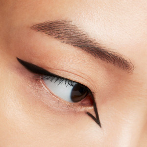 Creion de ochi Shiseido Microliner Ink, 0.08 Gr - Img 2