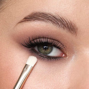 Pensula precisa pentru aplicarea umbrelor Eveline Cosmetics - Img 4