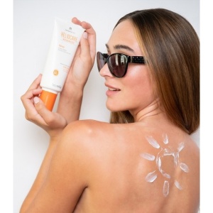Spray pentru corp cu protectie solara SPF 50 Advanced Heliocare, 200 ml, Cantabria Labs