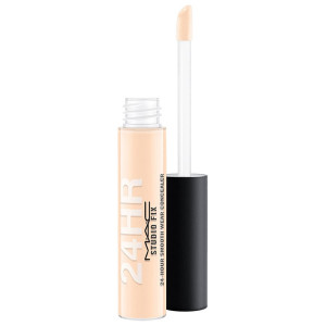 MAC-Concealer-Studio_Fix_24Hour_Smooth_Wear-_NC_15.jpg