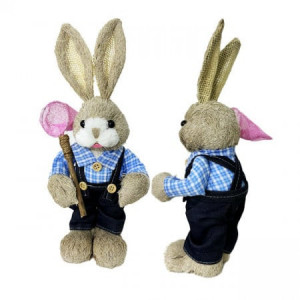 Figurina decorativa din paie, Iepuras Yvan, cu salopeta si accesoriu pentru fluturi, 33 cm, Albastru