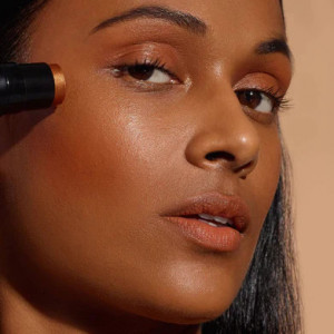 Iluminator Nudestix Nudies Glow, 8 g - Img 8