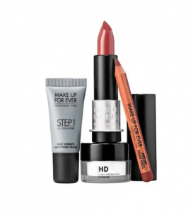 Set de machiaj Makeup Revolution Make Up For Ever Essential Wonders  1