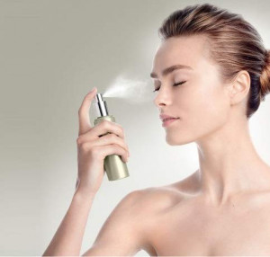 Tratament spray pentru ten M2 Beaute Ultra Pure Solutions Pearl & Gold, 75ml - Img 2