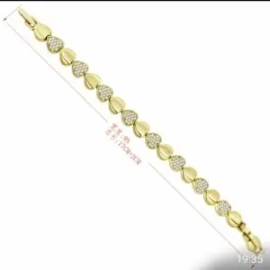 Brățară Elegantă cu Inimi Galvanizat cu Aur de 14K și Cristale Zirconiu - 17cm + 2cm - Img 2